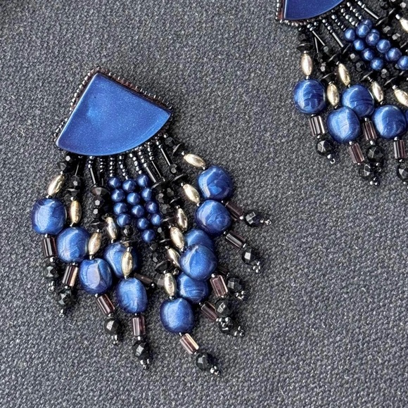 VINTAGE Beaded waterfall pierced earrings - Picture 2 of 3